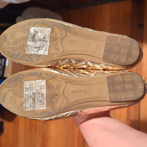 Used Forever Gold Quilted Flats Upgrade-14, size 8 (no box) - Picture 8 of 12